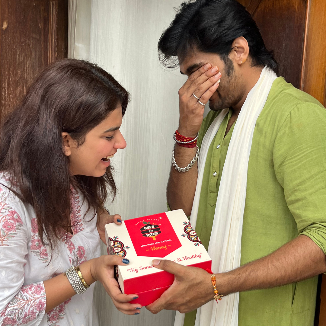 Raksha Bandhan Honey Gift Combo – 4 Flavored Honey Jars (250ml) with Rakhi & Kumkum-Chawal